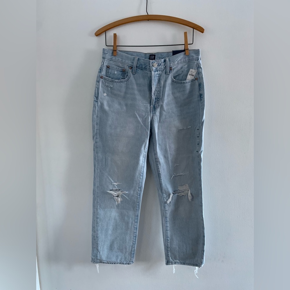 NWT Gap boyfriend jeans size 4/27